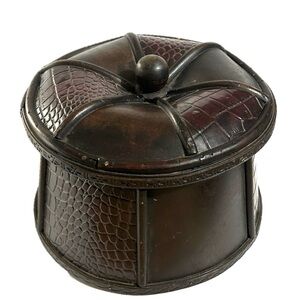 Vintage Wood & Leather Look Round Storage Box wiith Lid